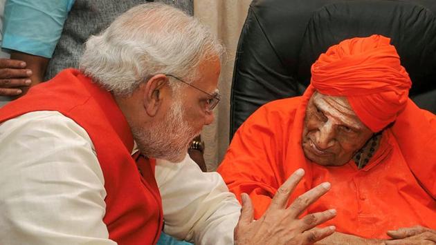 Prominent Lingayat seer of Tumakuru-based Siddaganga Math, 111-year old Shivakumara Swamiji, who was known as the 'Walking God', died on Monday, after a prolonged illness. The state government has announced a three-day mourning in honour of the seer and has declared Tuesday a statewide holiday (PTI File) Prominent Lingayat seer of Tumakuru-based Siddaganga Math, 111-year old Shivakumara Swamiji, who was known as the 'Walking God', died on Monday, after a prolonged illness. The state government has announced a three-day mourning in honour of the seer and has declared Tuesday a statewide holiday (PTI File)