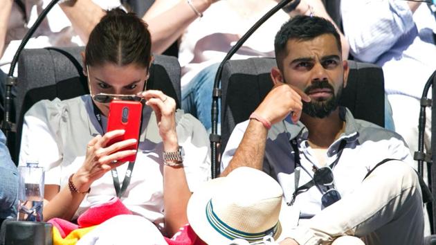 Anushka Sharma consoles Virat Kohli after epic loss at World Cup Final |  See Photos – India TV