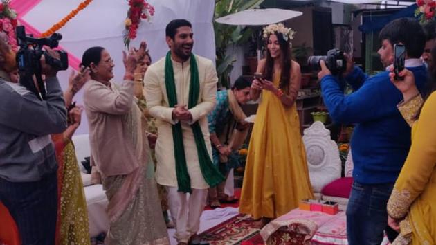 Prateik Babbar and Sanya Sagar during a ceremony before their wedding in Lucknow.(HT PHOTO)