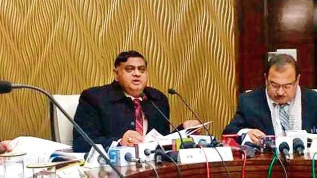 KK Khandelwal, HRERA chairman, raised concerns about malpractices afflicting affordable housing projects in Gurugram at a press confernece on Tuesday, January 22, 2019. (HT Photo) KK Khandelwal, HRERA chairman, raised concerns about malpractices afflicting affordable housing projects in Gurugram at a press confernece on Tuesday, January 22, 2019. (HT Photo)