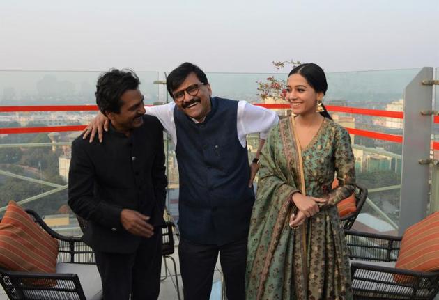 Actor Nawazuddin Siddiqui, Writer Sanjay Raut and Amrita Rao in Lucknow.(Subhankar Chakraborty/HT Photo)