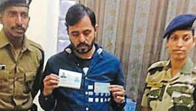 According to police, they recovered seven packets containing batteries and one with ammonium chloride from the man, identified as Shihabudheen (in photo).(HT Photo)