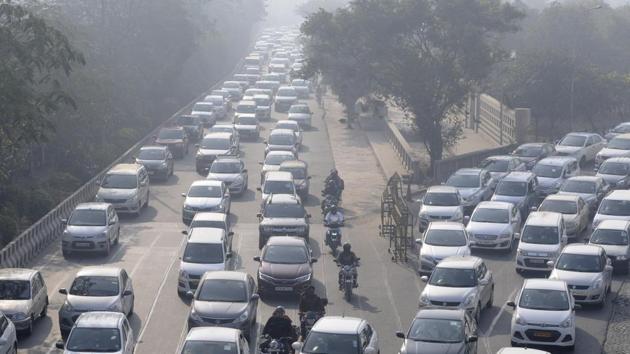 File photo of traffic congestion on Delhi-Noida Link road.(HT File)