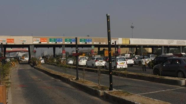 File photo of Kherki Daula toll plaza.(Yogendra Kumar/HT File) File photo of Kherki Daula toll plaza.(Yogendra Kumar/HT File)