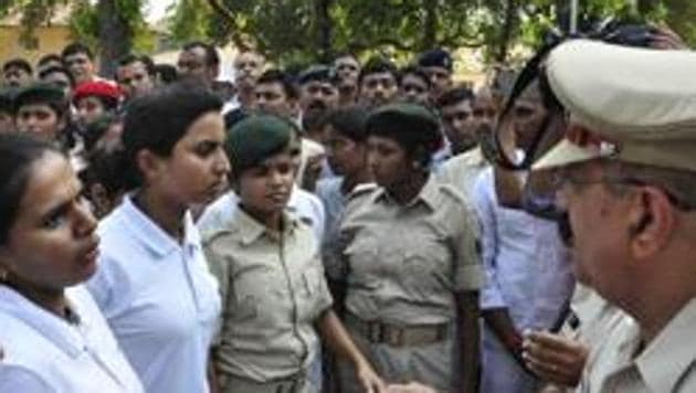 UPPBP recruitment: UP Police constable result 2015 was declared at uppbp.gov.in (HT File) UPPBP recruitment: UP Police constable result 2015 was declared at uppbp.gov.in (HT File)
