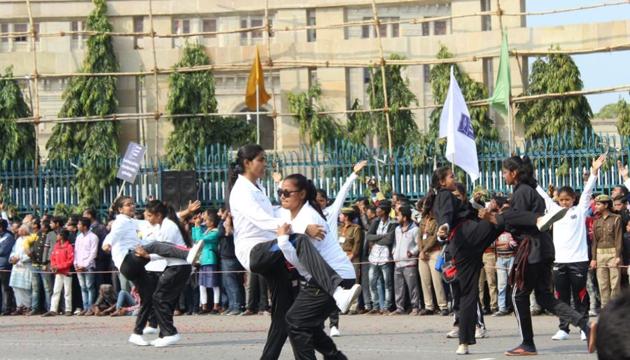 Acid attack survivors rehearsing for the Republic Day parade near the Vidhan Bhawan in Lucknow on Thursday(Hindustan Times)