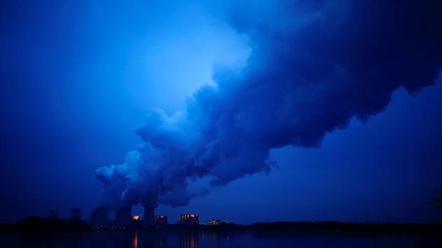 Water vapour rises from the cooling towers of the Jaenschwalde lignite-fired power plant of Lausitz Energie Bergbau AG (LEAG) in Jaenschwalde, Germany. (Hannibal Hanschke / REUTERS) Water vapour rises from the cooling towers of the Jaenschwalde lignite-fired power plant of Lausitz Energie Bergbau AG (LEAG) in Jaenschwalde, Germany. (Hannibal Hanschke / REUTERS)