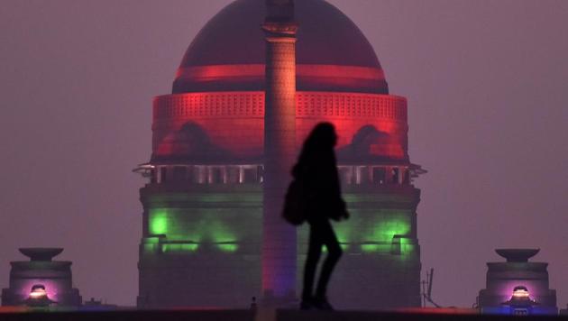 A view of an illuminated Rashtrapati Bhavan ahead of Republic Day celebrations, at Vijay chowk in New Delhi on January 25.(Sonu Mehta/HT PHOTO)