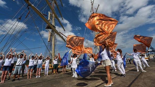 Young Polish faithful aboard the Dar Mlodziezy sailboat are welcomed at the Panama port to participate in the third World Youth Day with Pope Francis, in Panama City, Panama. (Luis Acosta / AFP) Young Polish faithful aboard the Dar Mlodziezy sailboat are welcomed at the Panama port to participate in the third World Youth Day with Pope Francis, in Panama City, Panama. (Luis Acosta / AFP)