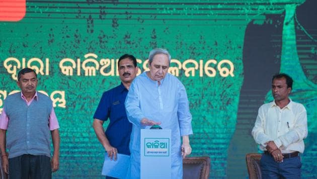 Odisha chief minister Naveen Patnaik at the launch of the Krushak Assistant for Livelihood and Income Augmentation (KALIA) scheme in Puri on Friday.(HT PHOTO)