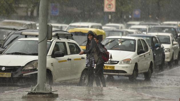 Rain and thundershowers lashed parts of Delhi-NCR on January 24.(HT File Photo)
