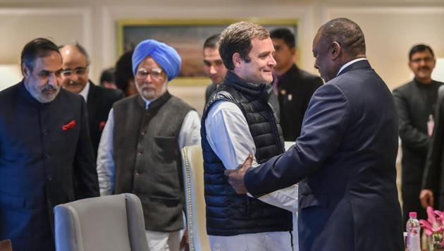 Rahul Gandhi and former prime minister Manmohan Singh had called upon South African president Ramaphosa, who was the chief guest of Republic Day celebrations, in New Delhi on Saturday. They also discussed issues of mutual interest.(PTI)