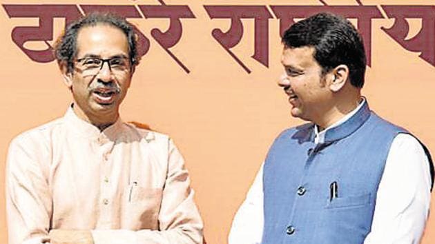 Shiv Sena chief Uddhav Thackeray with Maharashtra chief minister Devendra Fadnavis.(HT Photo)