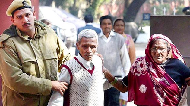 Delhi Police personnel regularly meet and call elderly citizens registered with them to ensure that they feel safe, are not harassed by anyone or suffer from depression(PTI File / Photo used for representational purpose only)