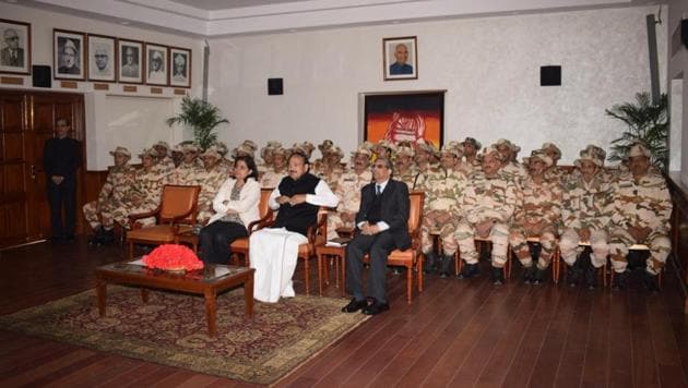 Vice President M Venkaiah Naidu watches Vicky Kaushal starrer Uri: The Surgical Strikes with the personnel of Indo-Tibetan Border Police on Tuesday.(VPSecretariat/Twitter)