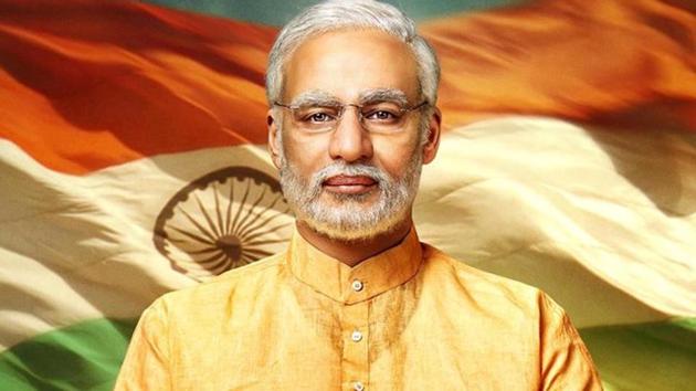 Vivek Oberoi in full makeup and costume as PM Narendra Modi.