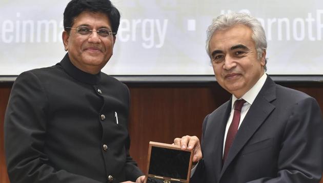 New Delhi: Minister of Railways & Coal, Piyush Goyal (L) receives the ‘Carnot Prize’ from Fatih Birol. Executive Director, International Energy Agency, in New Delhi, Wednesday, Jan 30, 2019.(PTI)