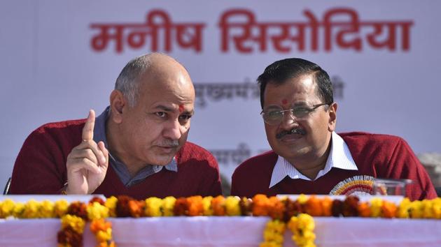 Delhi CM Arvind Kejriwal and deputy CM Manish Sisodia during the foundation stone-laying ceremony of new classrooms in New Delhi, Monday, January 28, 2019.(Burhaan Kinu/HT PHOTO)
