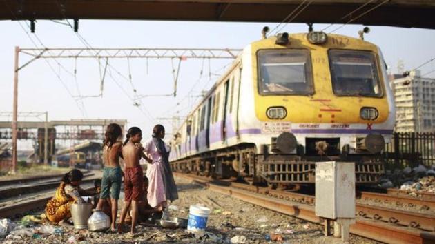 Several projects announced by the NDA government at the Centre aimed at making train commute smoother and expanding the capacity of Mumbai’s suburban network are yet to take off.(Reuters File / Photo used for representational purpose)