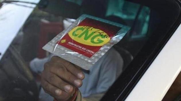 Commercial vehicles exempted from paying environment compensation charge in Delhi include CNG vehicles with registration certificates stating they are equipped with the fuel.(Hindustan Times)