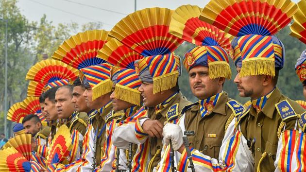 Delhi high court on Thursday struck down the provisions which fixed 57 years as the age of retirement for officers below the rank of commandants of three of the Central and Allied Police Forces (CAPFs).(PTI)