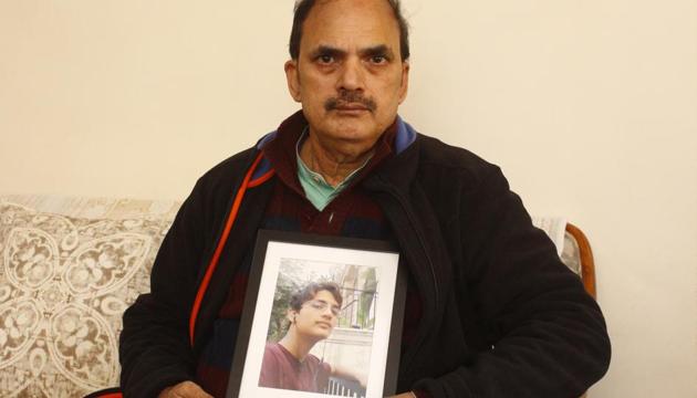Ajit Singh still hopes that his son Sachin, who was kidnapped in 2011, would return one day. (Yogendra Kumar/HT PHOTO) Ajit Singh still hopes that his son Sachin, who was kidnapped in 2011, would return one day. (Yogendra Kumar/HT PHOTO)