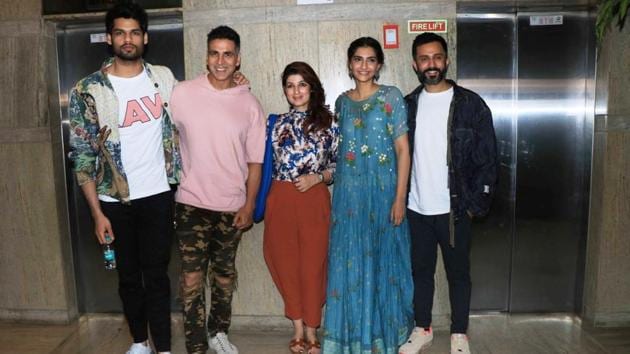 Akshay Kumar and Twinkle Khanna were at the screening of Sonam Kapoor’s Ek Ladki Ko Dekha Toh Aisa Laga.(Varinder Chawla)