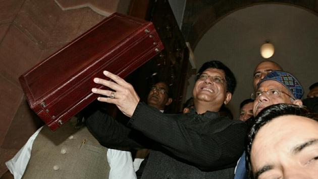 Finance minister Piyush Goyal arrives in Parliament to present the budget.(Mohd Zakir/HT Photo)