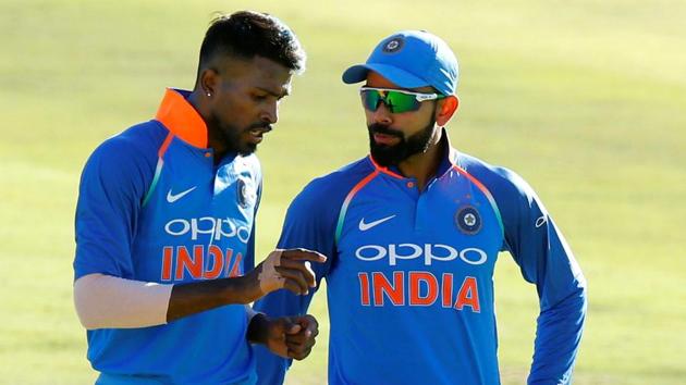 File image of India cricketer Hardik Pandya and Virat Kohli (R)(REUTERS)