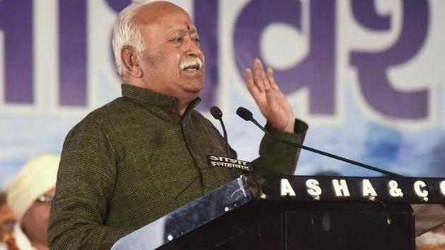 RSS Chief Mohan Bhagwat addresses saints and seers during 'Dharm Sansad' called by Vishva Hindu Parishad during Kumbh Mela 2019, in Prayagraj, Thursday, Jan 31, 2019.(PTI)