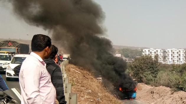PMPML bus was gutted in fire on service road at Waraje in Pune on January 30. (HT PHOTO) PMPML bus was gutted in fire on service road at Waraje in Pune on January 30. (HT PHOTO)