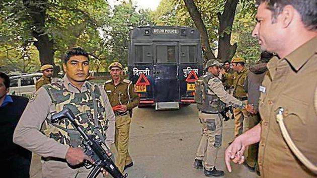 The Union government has allocated ₹7,496.86 crore to Delhi Police in its budget estimates (BE) for 2019-20 — 7.93% more than the previous ₹ 6,946.28 crore. (HT FILE PHOTO) The Union government has allocated ₹7,496.86 crore to Delhi Police in its budget estimates (BE) for 2019-20 — 7.93% more than the previous ₹ 6,946.28 crore. (HT FILE PHOTO)