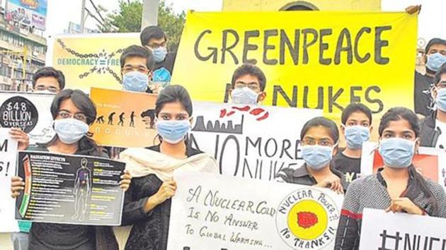 Environmental group Greenpeace said on Saturday it had been forced to shut two of its regional offices in India . (Shankar Mourya/HT Photo)(HT Photo)