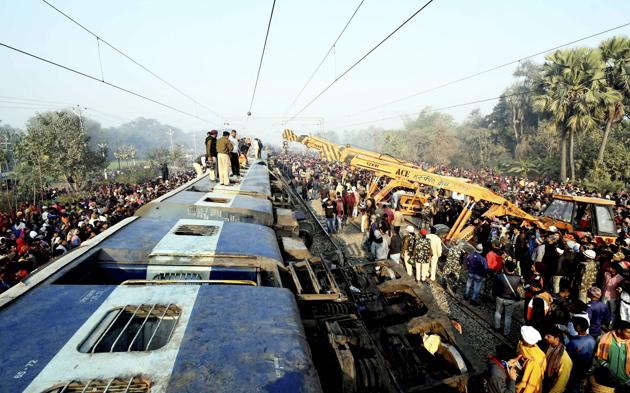 Rescue and relief works in progress after the nine coaches of Delhi-bound Seemanchal Express derailed at Sahadai Buzurg station in Hajipur on Sunday February 03, 2019.(PTI photo)