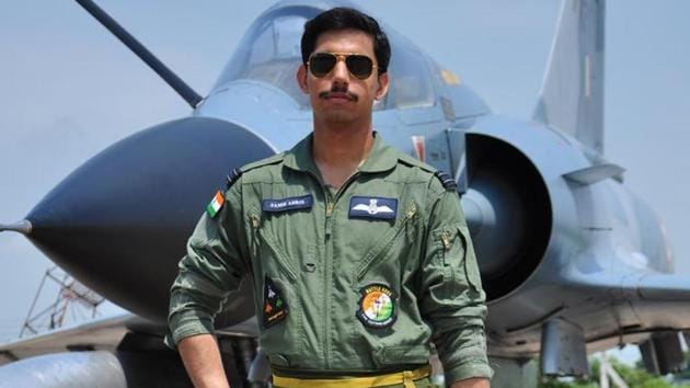 Squadron leader Samir Abrol’s family said that though he had flown several aircraft such as Sukhoi-30, Tejas, Hawks and Jaguars, but the Mirage 2000 was special to him.(HT Photo)