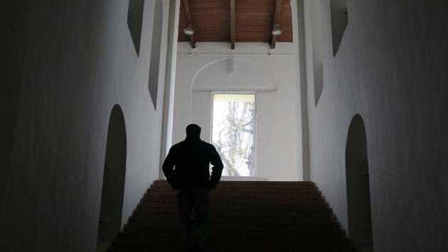 The stairway leading up to top floors of the ‘Drishyakala’ gallery by DAG. “The fact that we are conducting outreach activities—with children, college students, the visually impaired, among others—in this historic space will further expand the possibilities of making art accessible to a larger audience,” says Ashish Anand, MD and CEO, DAG. (Paroma Mukherjee / HT Photo) 