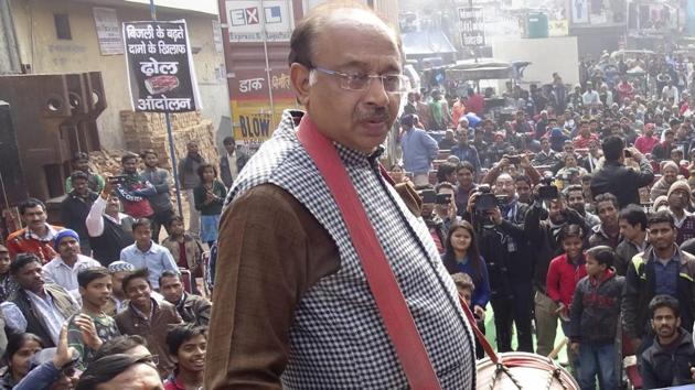 Union Minister Vijay Goel on February 3, 2019, held a ‘dhol andolan’ in Daya Basti in Inderlok to highlight the “failure” of the AAP government in providing essential services to people living in slums. (PTI) Union Minister Vijay Goel on February 3, 2019, held a ‘dhol andolan’ in Daya Basti in Inderlok to highlight the “failure” of the AAP government in providing essential services to people living in slums. (PTI)