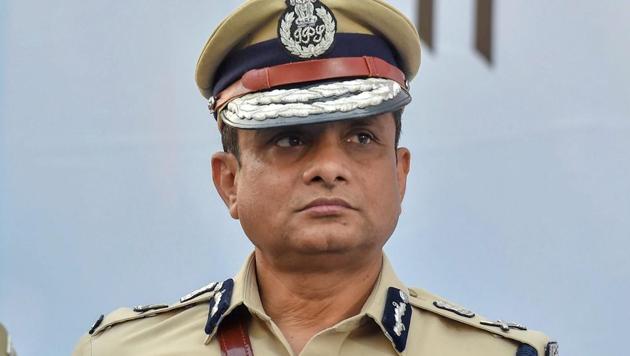 An attempt by the CBI to question Rajeev Kumar on Sunday over his alleged involvement in the Saradha chit fund scam snowballed into a major political controversy. (PTI) An attempt by the CBI to question Rajeev Kumar on Sunday over his alleged involvement in the Saradha chit fund scam snowballed into a major political controversy. (PTI)