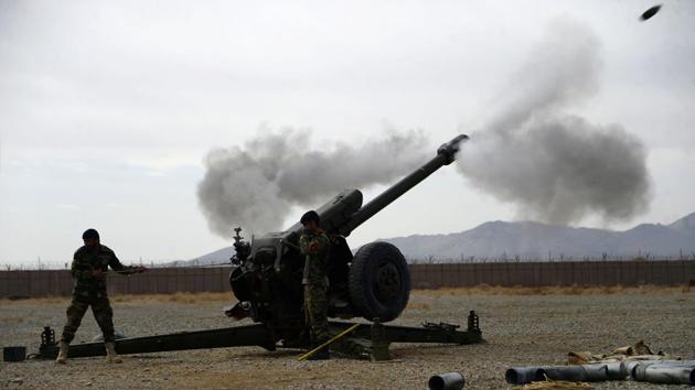 Dhanush is a long-range artillery weapon — the Indian version of the Bofors Howitzer gun.(AFP/REPRESENTATIVE IMAGE)