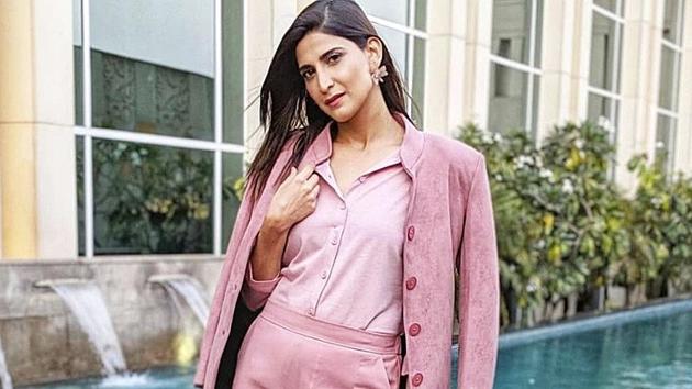 Who said pretty can’t be powerful? Aahana Kumra rocks pantsuit like a boss lady. (Instagram)