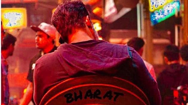 Salman Khan seen chilling on the sets of Bharat.