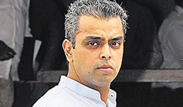 Milind Deora, former MP from Mumbai South and minister in the erstwhile UPA government, vented out his frustration when he uncharacteristically tweeted on Tuesday.(HT File Photo /Getty Images)