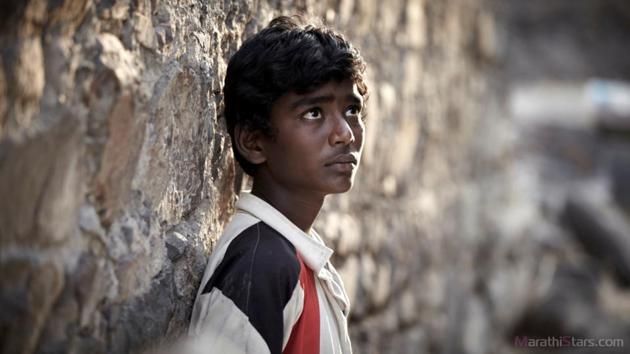 Jabya, a Dalit boy, falls in love with Shalu, an upper caste girl in Fandry (2013), a film by director Nagraj Manjule.