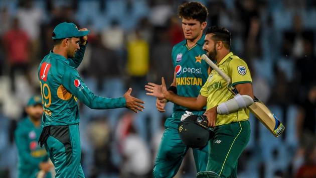Pakistan's cricketers are congratulated by South Africa's Tabraiz Shamsi (R) after the third T20I. (AFP) Pakistan's cricketers are congratulated by South Africa's Tabraiz Shamsi (R) after the third T20I. (AFP)