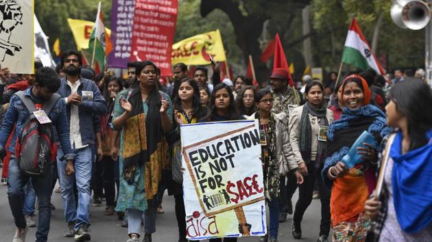 The march witnessed speeches by different figures like former president of JNU Students’ Union Kanhaiya Kumar, DMK MP Kanimozhi, MLA Jignesh Mevani, among others. (Burhaan Kinu / HT Photo)