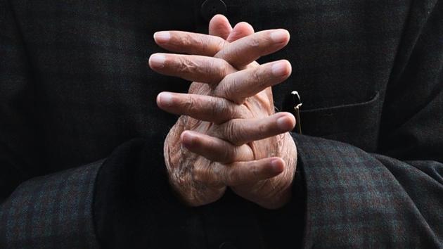 Senior BJP Leader L K Advani seen with folded hands at Parliament during Budget Session of Parliament in New Delhi, India. (Vipin Kumar / HT Photo) Senior BJP Leader L K Advani seen with folded hands at Parliament during Budget Session of Parliament in New Delhi, India. (Vipin Kumar / HT Photo)
