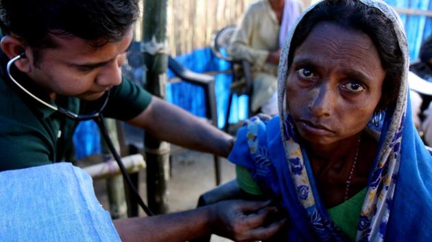 The Prime Minister’s Office has directed the Ministry of AYUSH to run 10% of the 1.5 lakh health and wellness centres proposed as part of the flagship Ayushman Bharat scheme in the 2018-19 budget. As part of the scheme, 1.5 lakh health and wellness centres were proposed to be set up in a phased manner to provide comprehensive primary healthcare. (Sanjeev Verma / HT Archive / Representative)