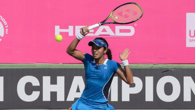 Ankita Raina in action during BVG Pune Open Women'sChampionship.(Milind Saurkar/HT Photo)