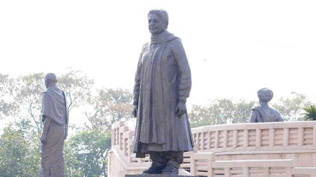 Bahujan Samaj Party (BSP) chief Mayawati on Saturday defended her decision to build statues of Dalit icons and other memorials in Uttar Pradesh. (Sunil Ghosh /HT) Bahujan Samaj Party (BSP) chief Mayawati on Saturday defended her decision to build statues of Dalit icons and other memorials in Uttar Pradesh. (Sunil Ghosh /HT)