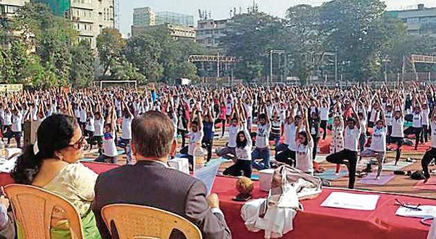 Students of RD National College, Bandra, participate in a yoga workshop organised on the college premises recently.(HT Photo) Students of RD National College, Bandra, participate in a yoga workshop organised on the college premises recently.(HT Photo)